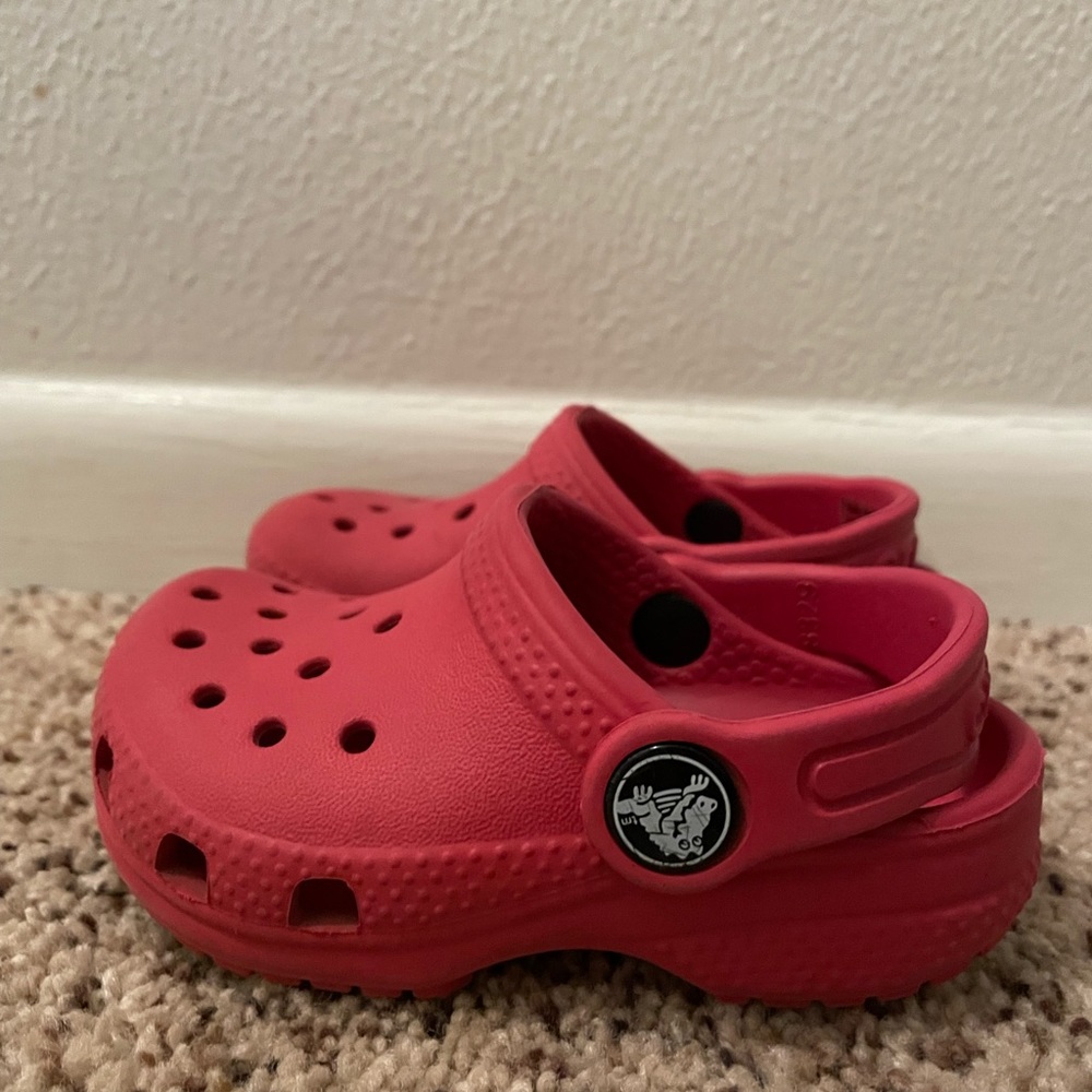 Crocs toddler size 5